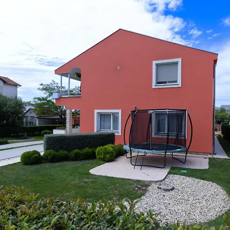 Apartment Red With Private Parking Zadar